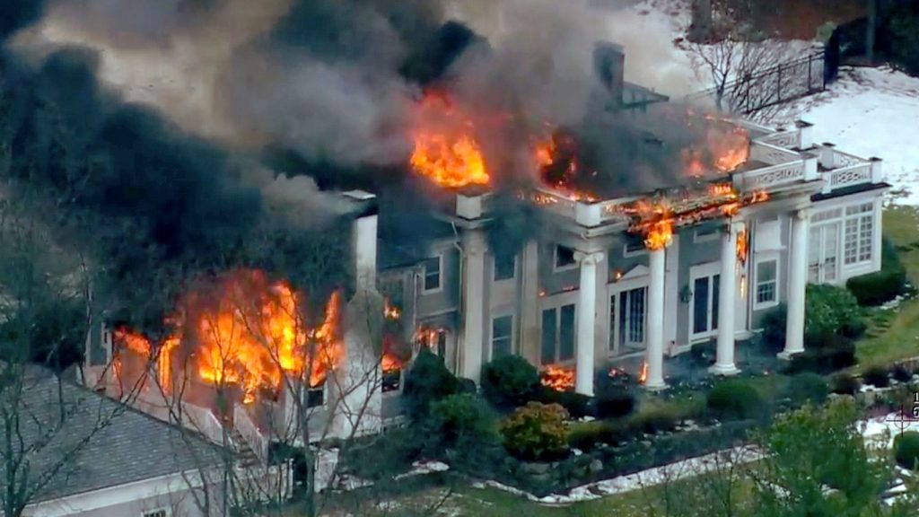 concord-mansion-fire-ap-ps-191227_hpMain_16x9_1600